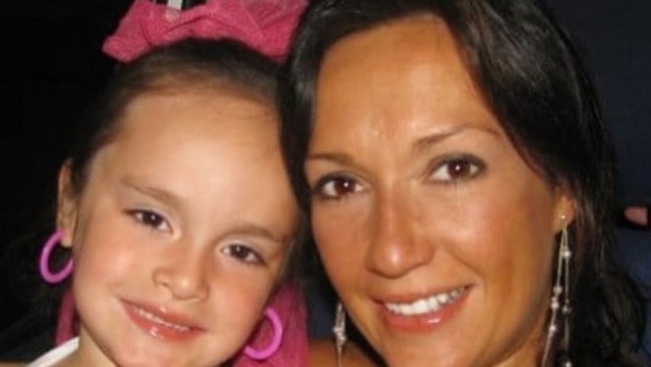 Marisela Santibáñez junto a su hija.