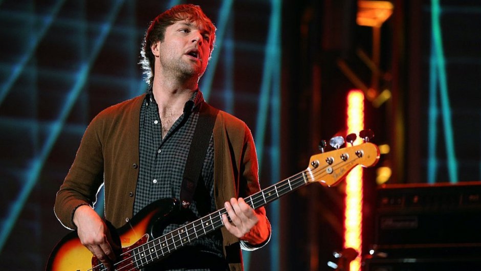 Mickey Madden, bajista de la banda Maroon 5. (Foto: Getty).