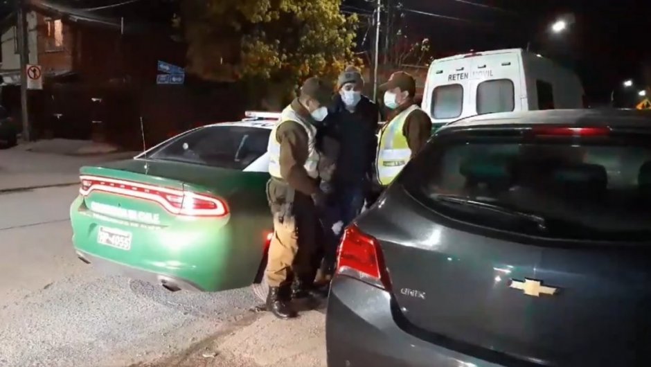 El hombre fue detenido por personal del SIAT de Carabineros de Ñuble. (Foto: @CarabNuble).