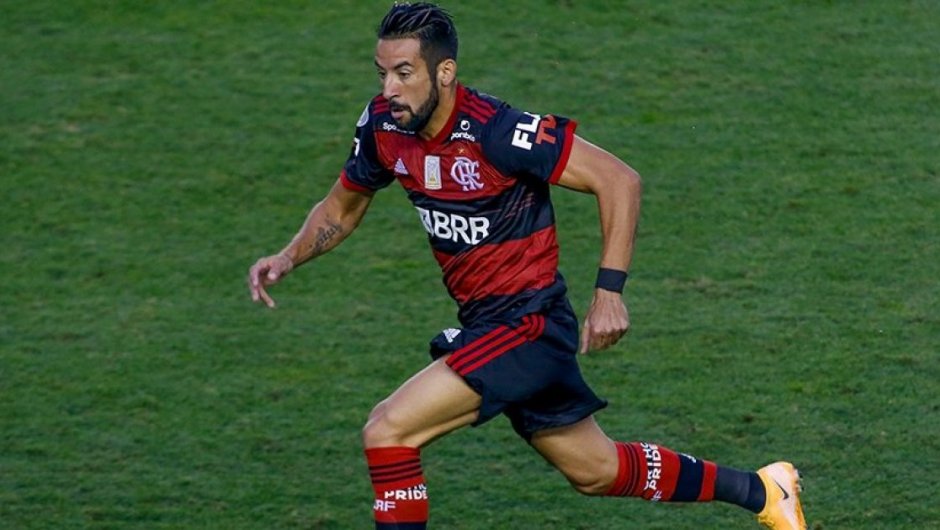 Mauricio Isla. Lateral derecho del Flamengo de Brasil. (Foto: @Flamengo).