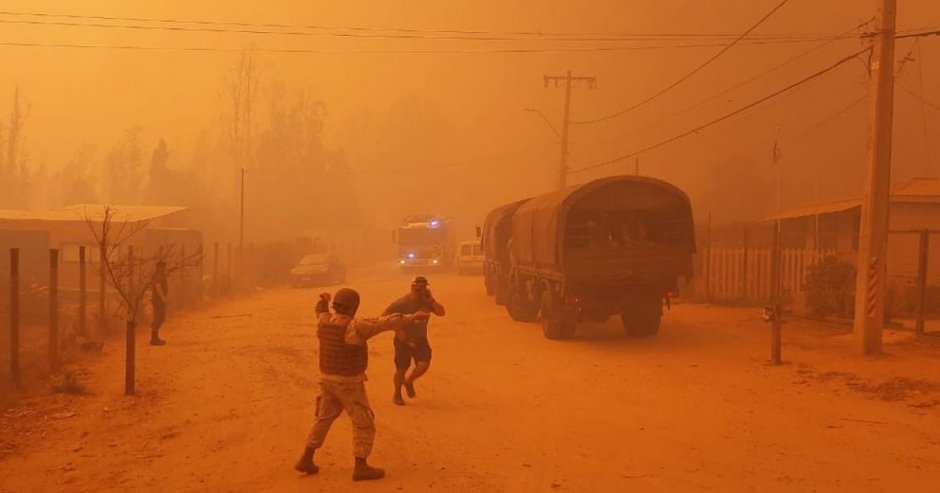 Personal del ejército se desplazó hasta Quilpué para ayudar con las labores de evacuación. (Imagen: Ejército de Chile). 